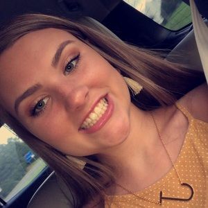 Meet your Posher, Janna